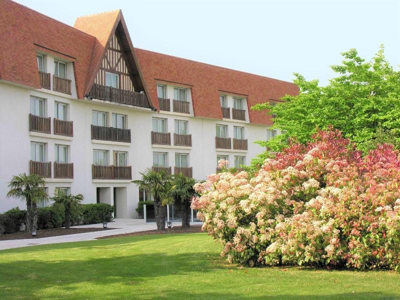 Amiraute Hotel Golf Deauville Touques Exteriör bild