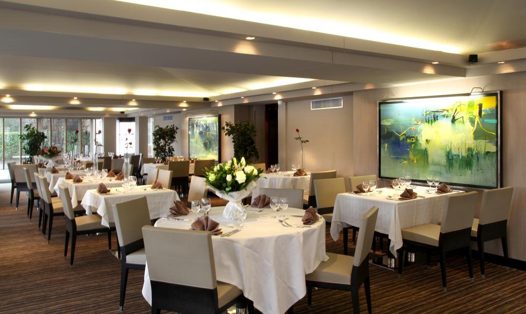 Amiraute Hotel Golf Deauville Touques Exteriör bild